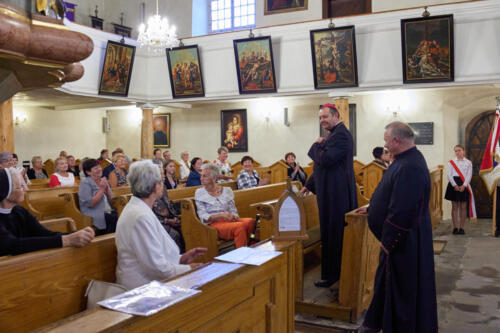 Wizyta kanoniczna ks. biskupa Piotra Wawrzynka w Parafii pw. św. Jadwigi Śląskiej w Miłkowie